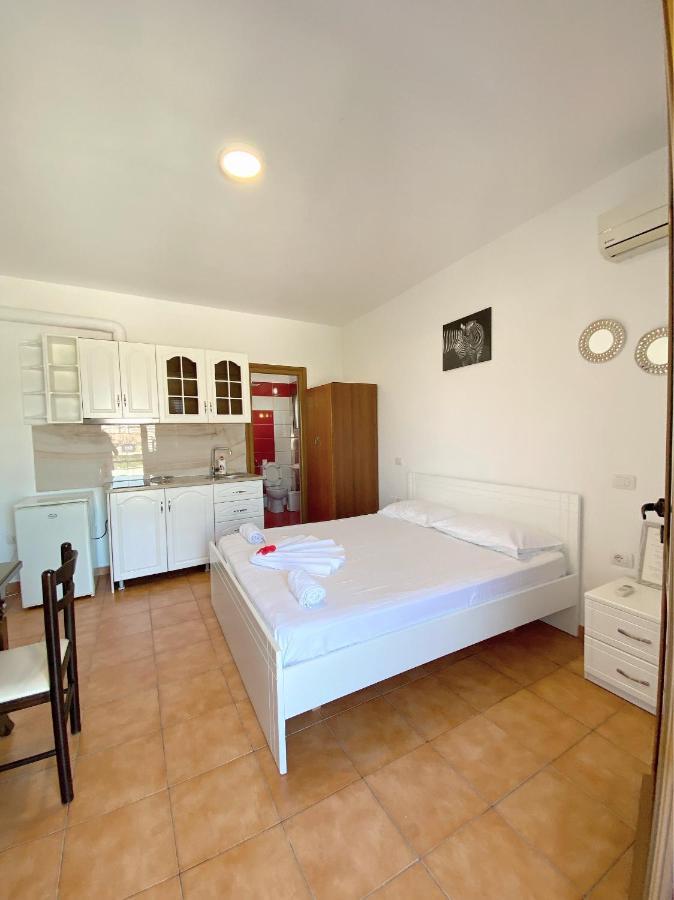 Vila Arlind Vlore Exterior photo